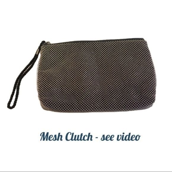 ‎Beaded Mesh Black Wristlet - Picture 1 of 2